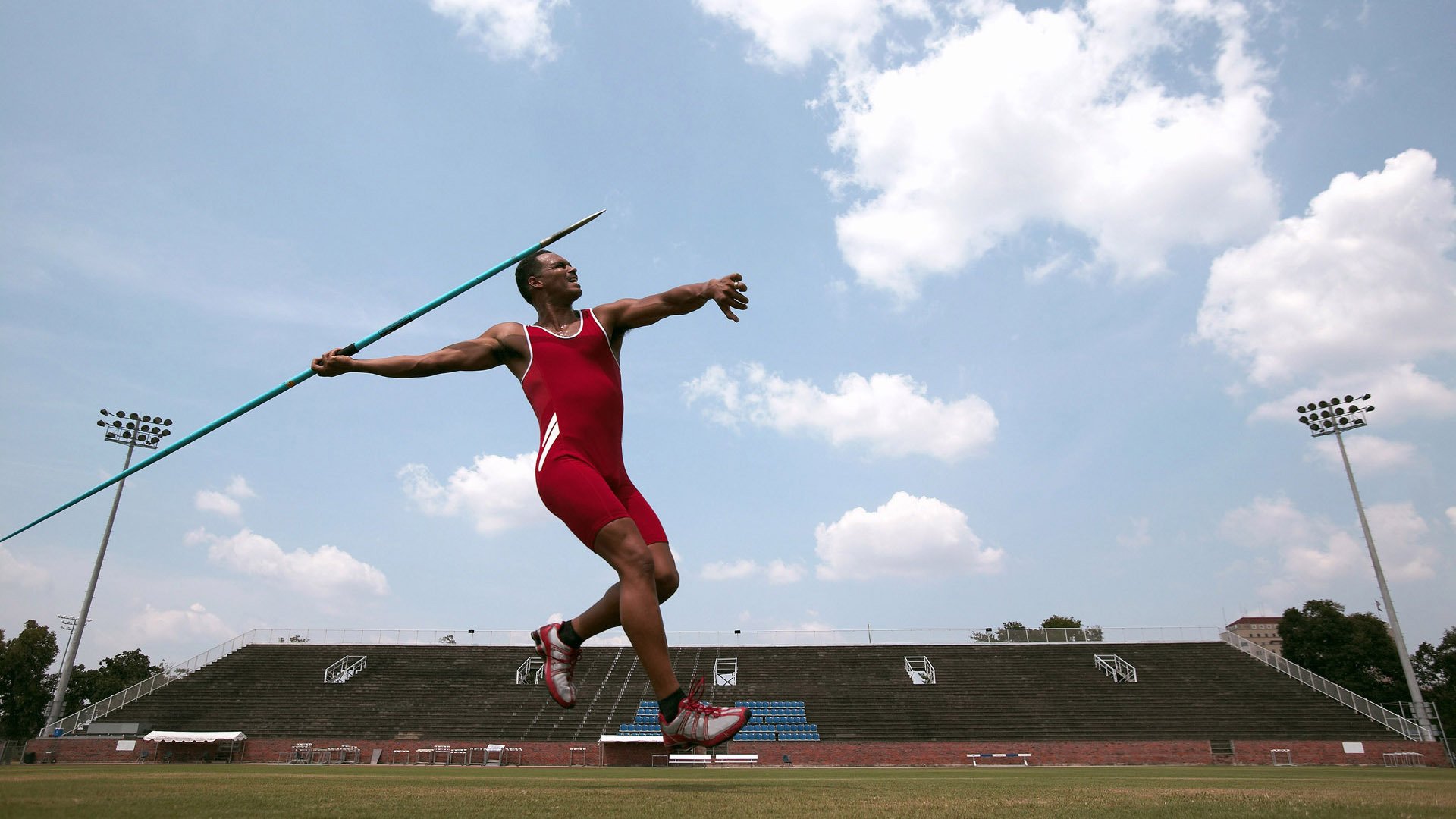 爱游戏官网充值-全国足球志愿者服务队伍扩大，赛场保障更贴心，足球赛志愿者招募通知